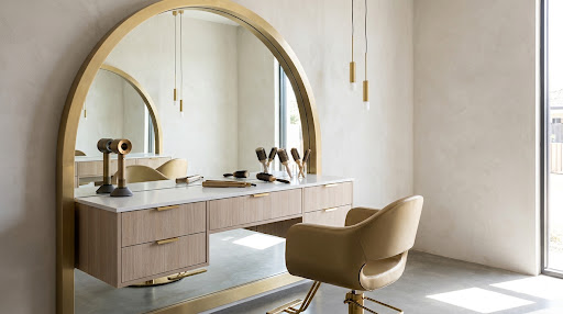 Styling station